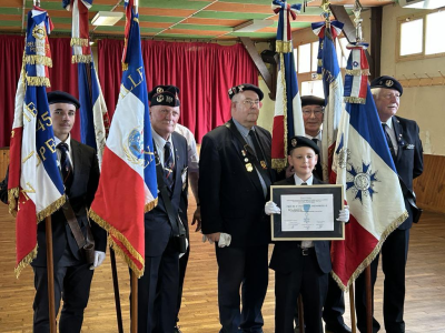 Aaron et les porte-drapeaux 
