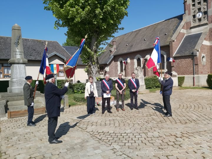 Les officiels pendant la cérémonie